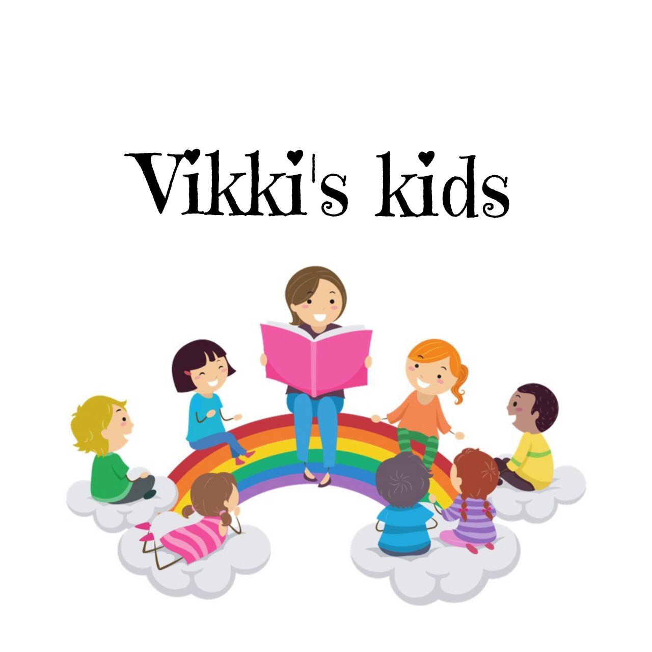 Логотип Vikki's kids — райдуга